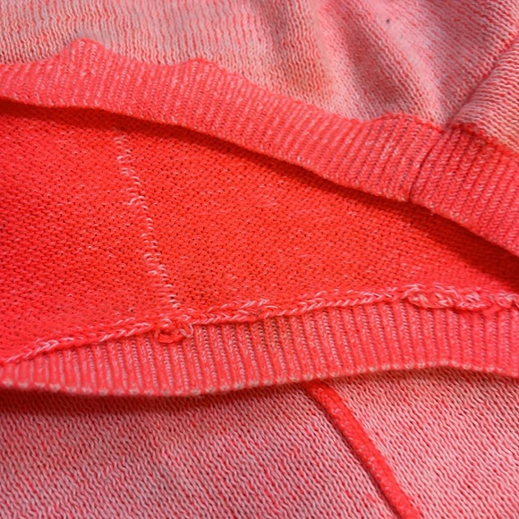 GAP - Designed and Crafted - limited edition fluorescent pink pullover - LG - Picture 6 of 8